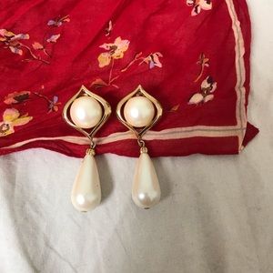 Vintage pearl drop earrings